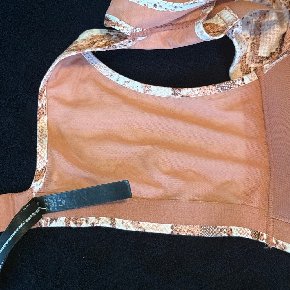 Victorias Secret On Point Incredible Sport Bra 38DDD Snakeskin Print 913908-QBT - Picture 6 of 7